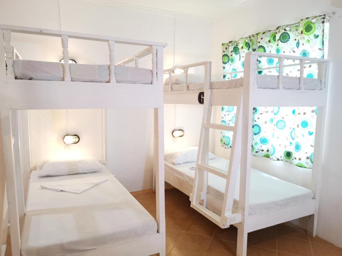 La Vida Hostel Samal Island Екстер'єр фото