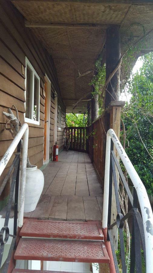 La Vida Hostel Samal Island Екстер'єр фото
