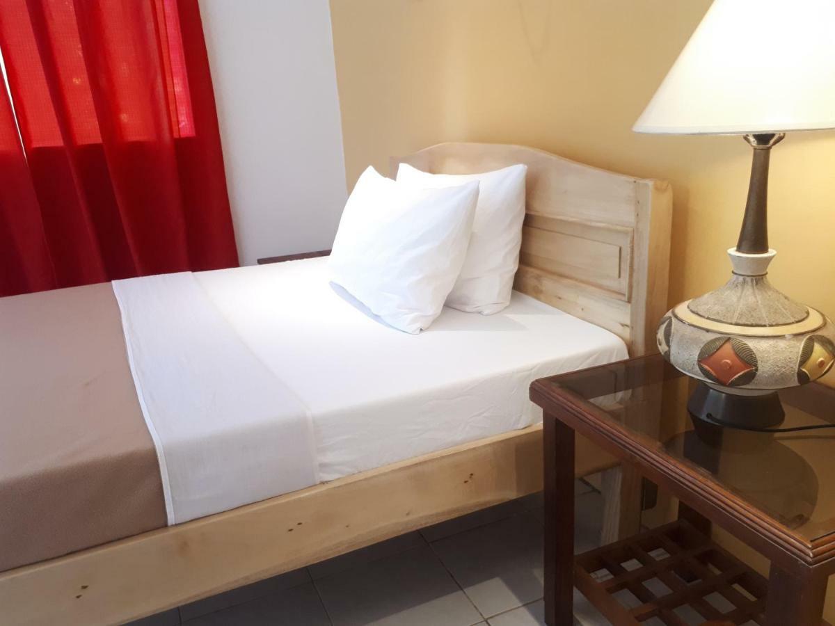 La Vida Hostel Samal Island Екстер'єр фото